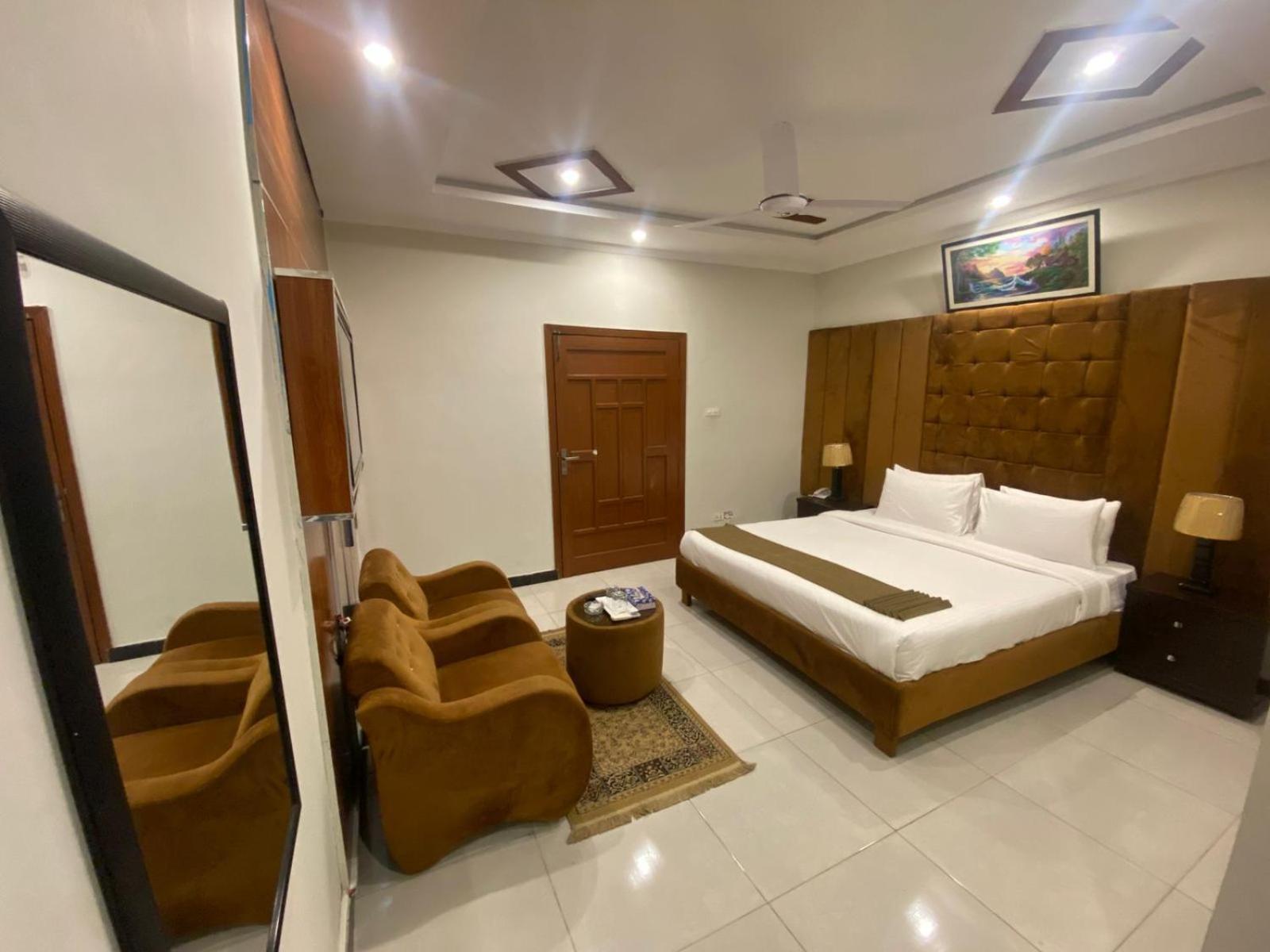 Premier Inn Guest House Islamabad Buitenkant foto