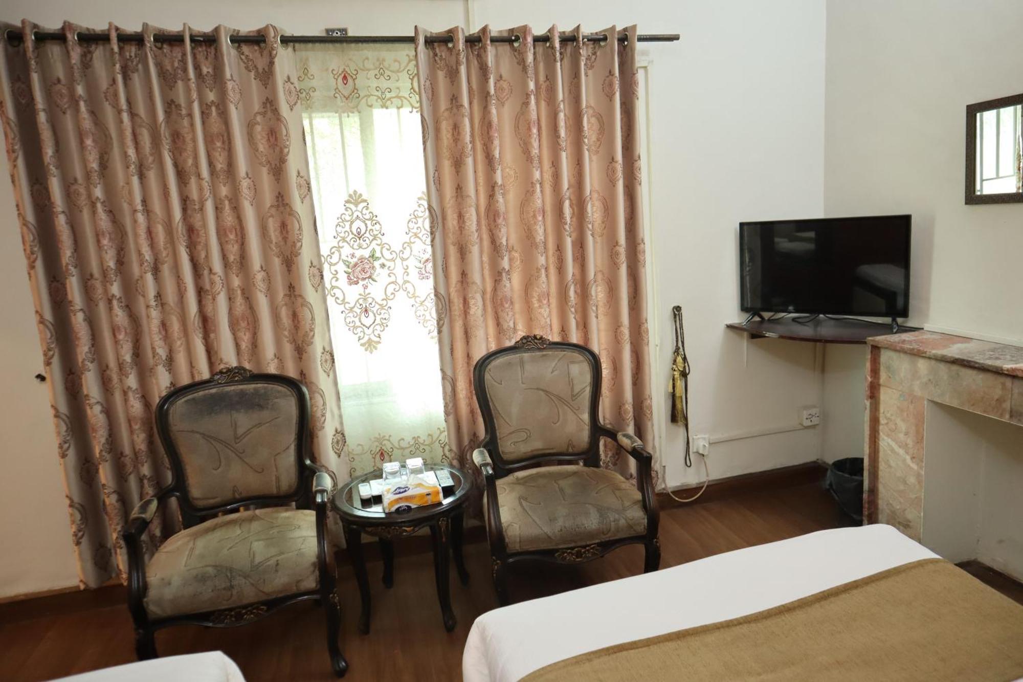 Premier Inn Guest House Islamabad Buitenkant foto