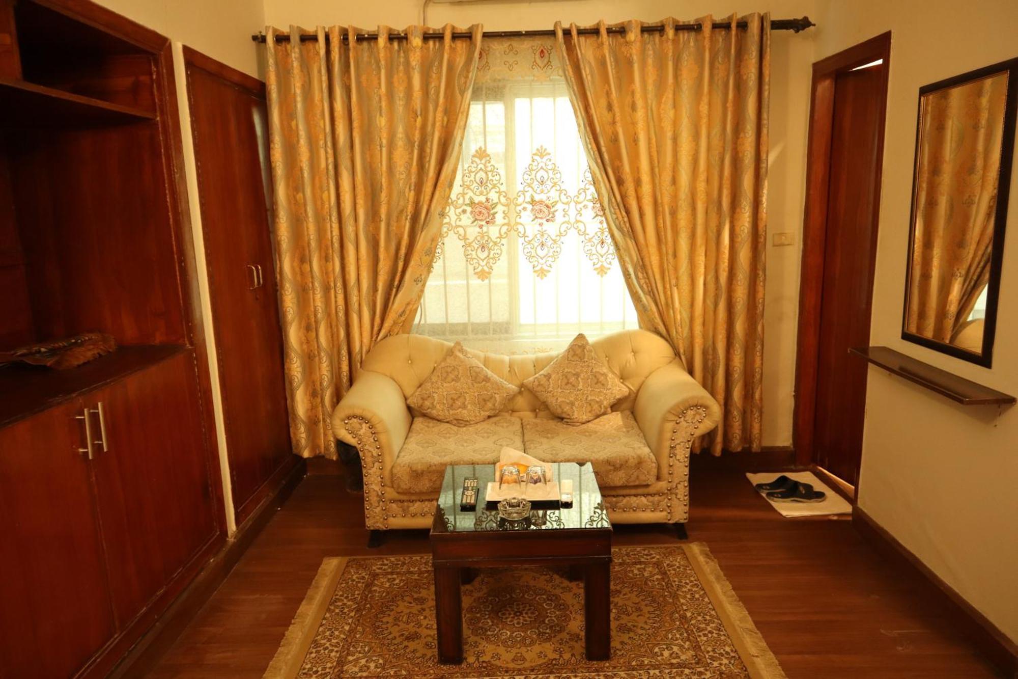 Premier Inn Guest House Islamabad Buitenkant foto