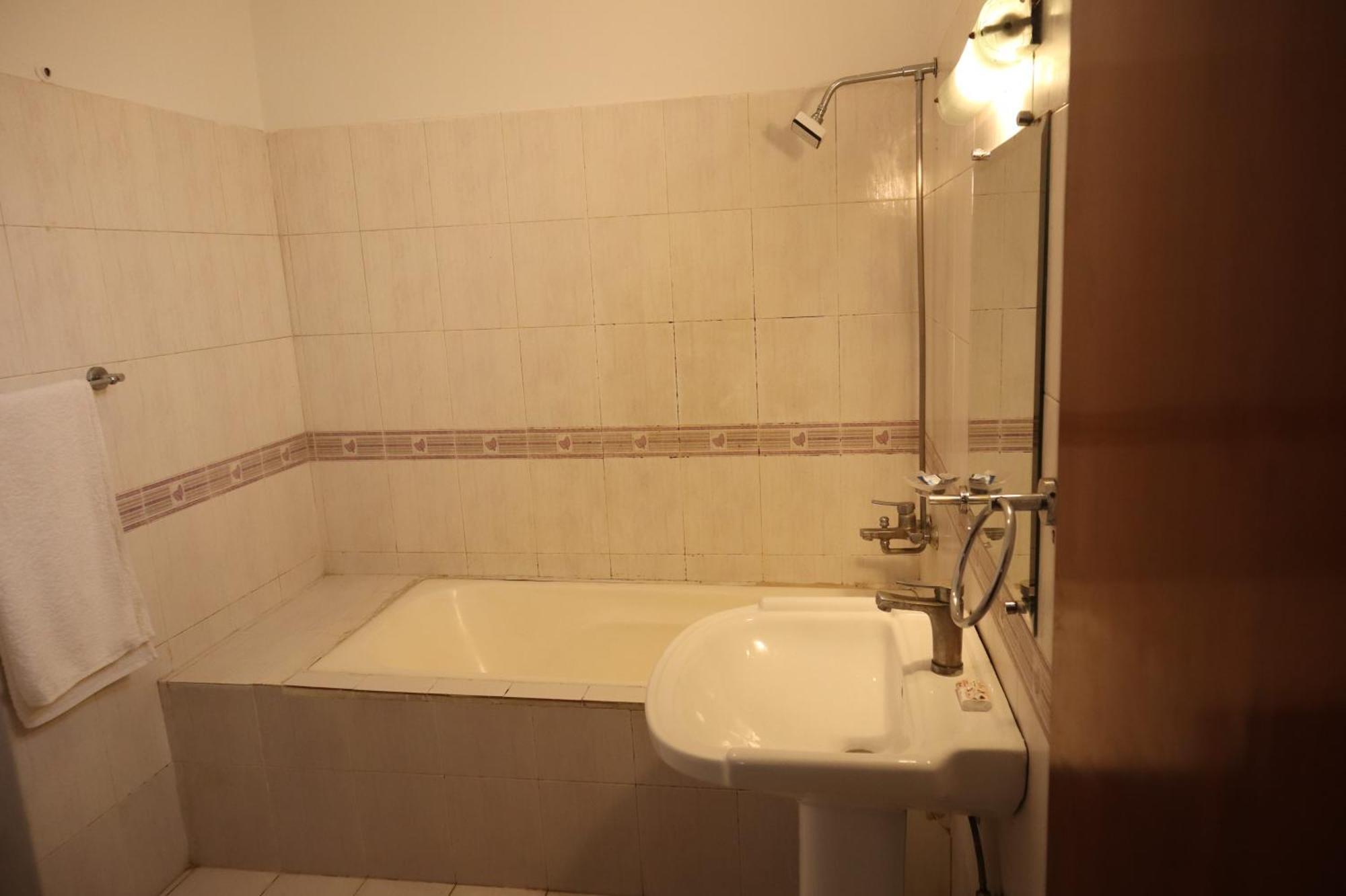 Premier Inn Guest House Islamabad Buitenkant foto