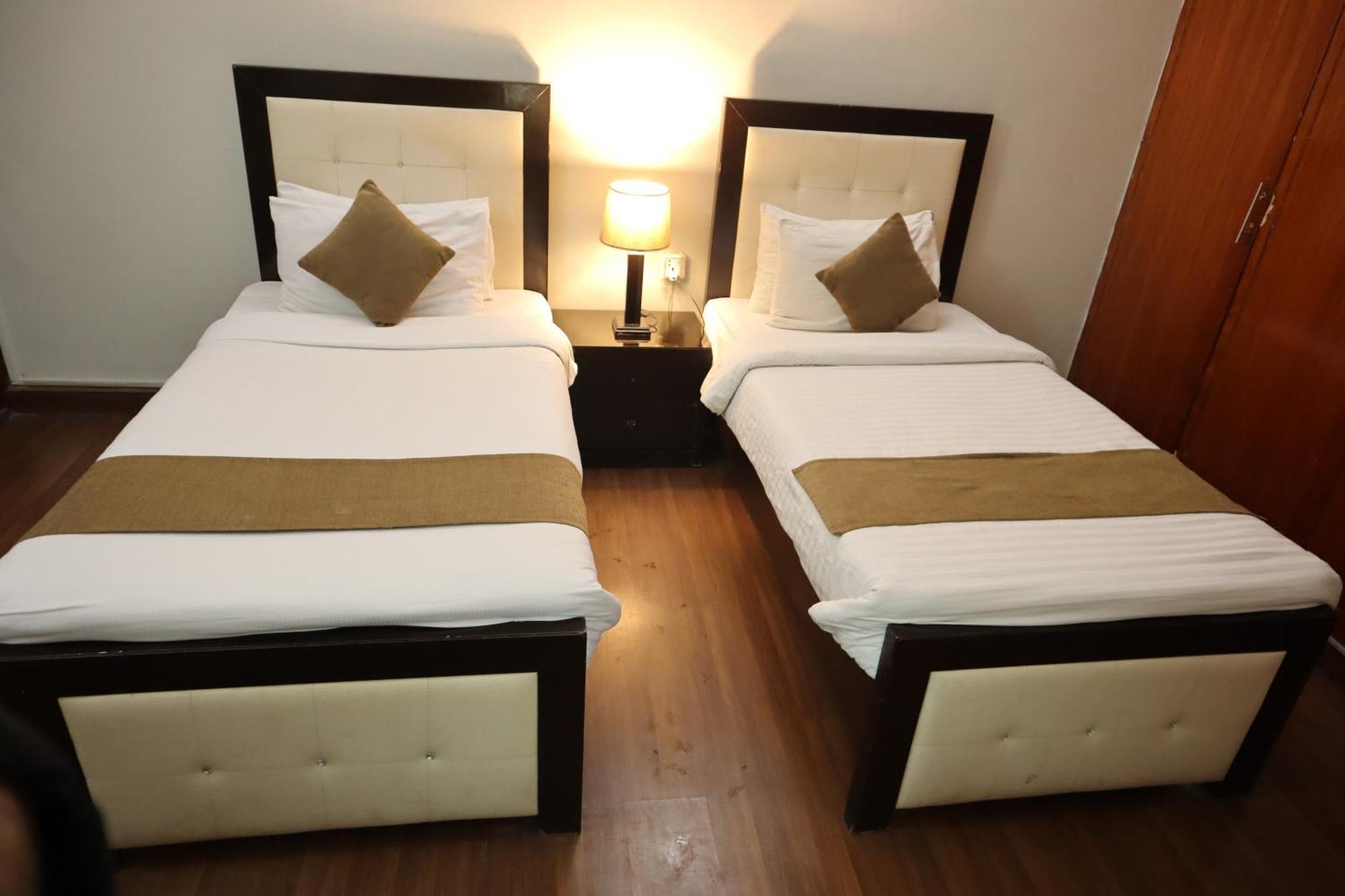 Premier Inn Guest House Islamabad Buitenkant foto